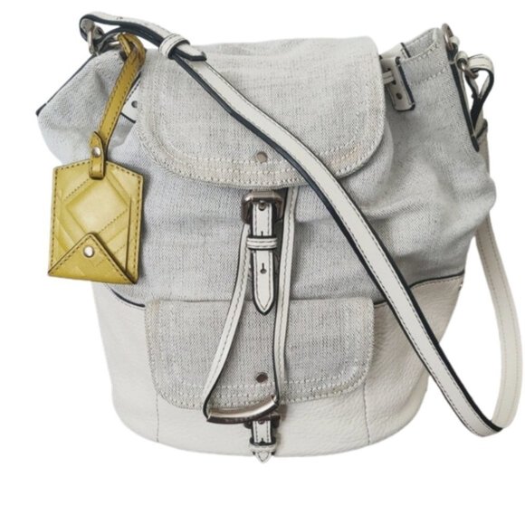 Burberry Handbags - Burberry white Canvas jute and bottom leather Crossbody Bag